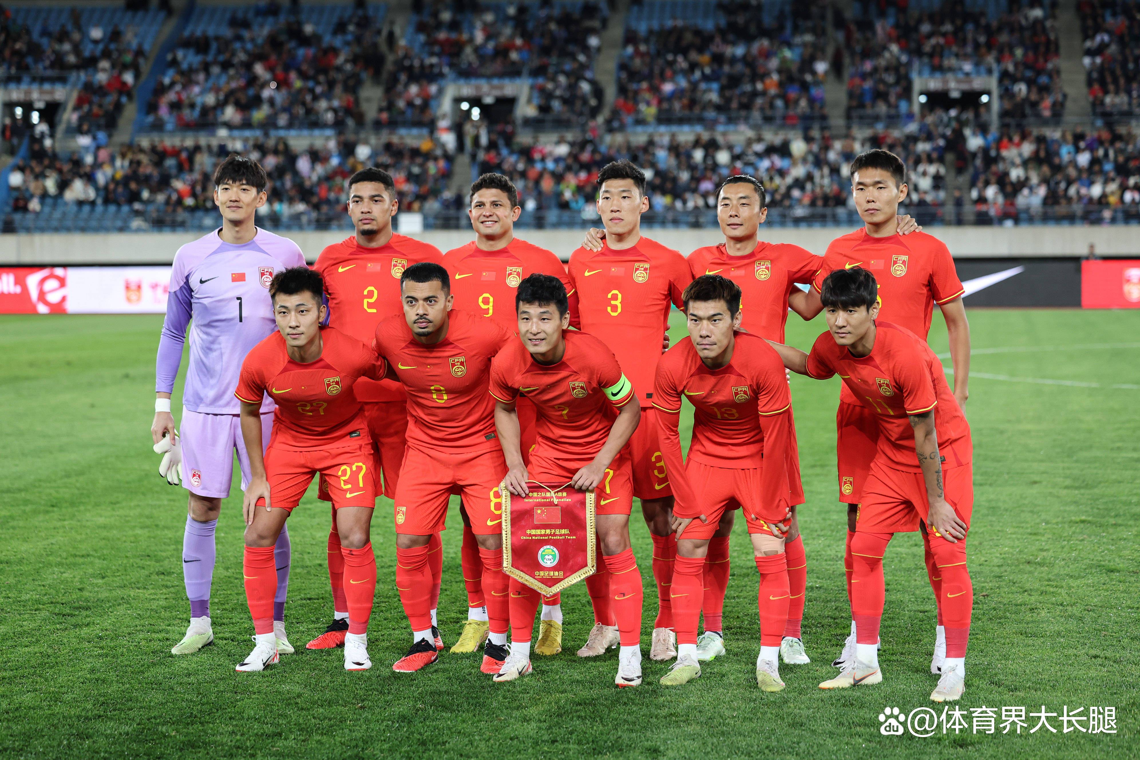 开云体育app-赛程紧张密集，球队士气高昂迎战接踵而至！